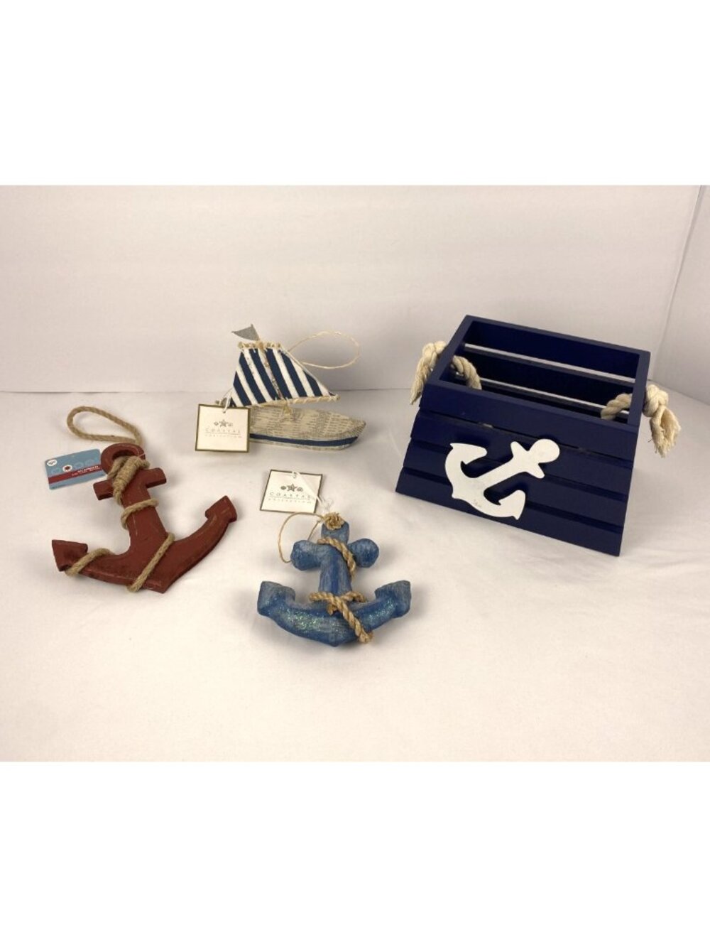 Lot of Coastal Nautical Decor Papier Mache Wood Anchors Crate 4 pcs New